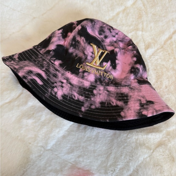 Reversible Pink and Black Tie-Dye Bucket Hat - Picture 1 of 4